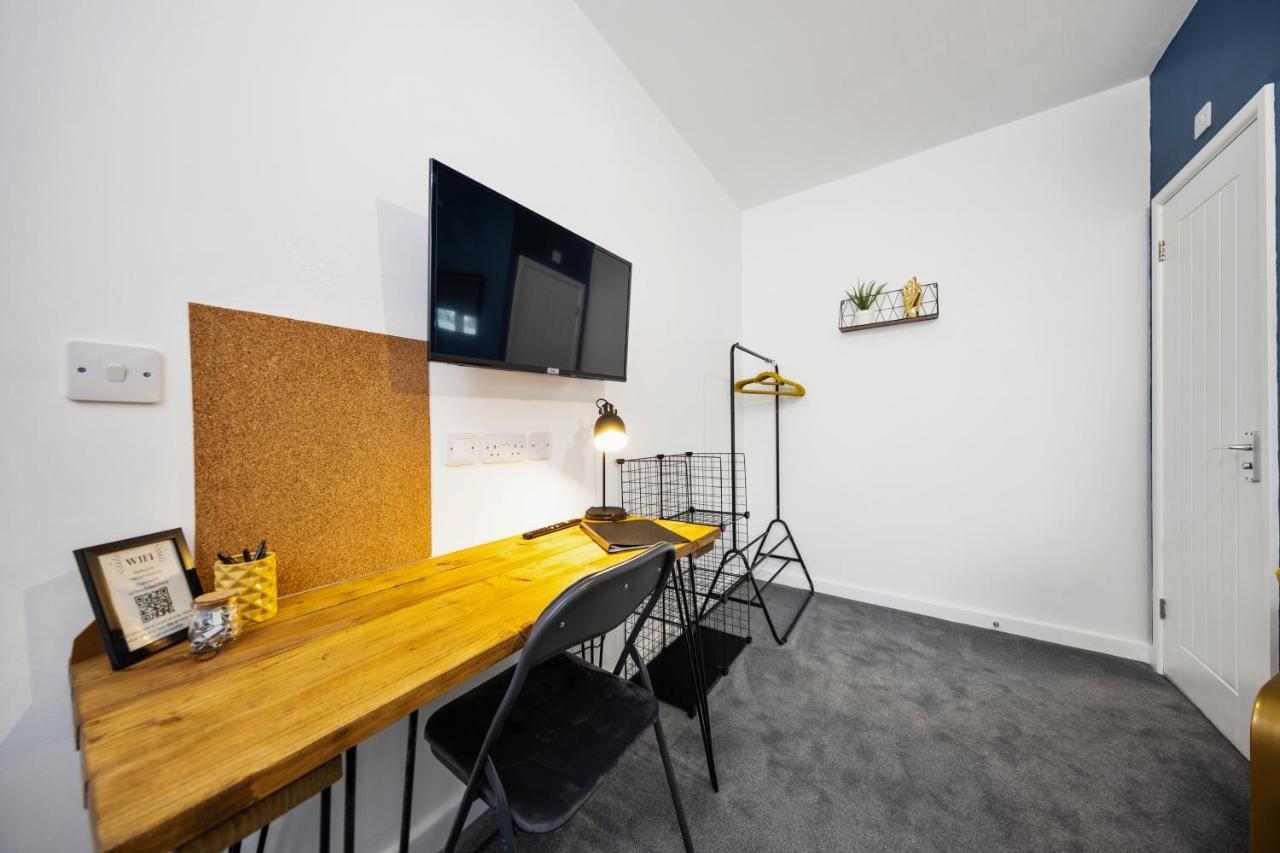 7 Bedroom House Ensuite Rooms, Fully Equipped Kitchen, Free Wifi, Tvs In All Rooms City Centre Close To A46 Inspire Homes โคเวนทรี ภายนอก รูปภาพ
